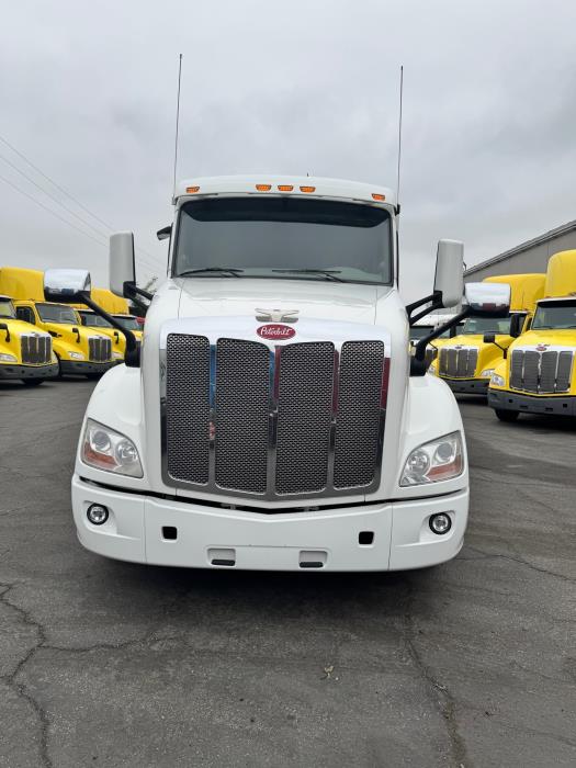 2022 Peterbilt 579-2