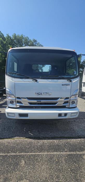 2025 Isuzu NRR-13