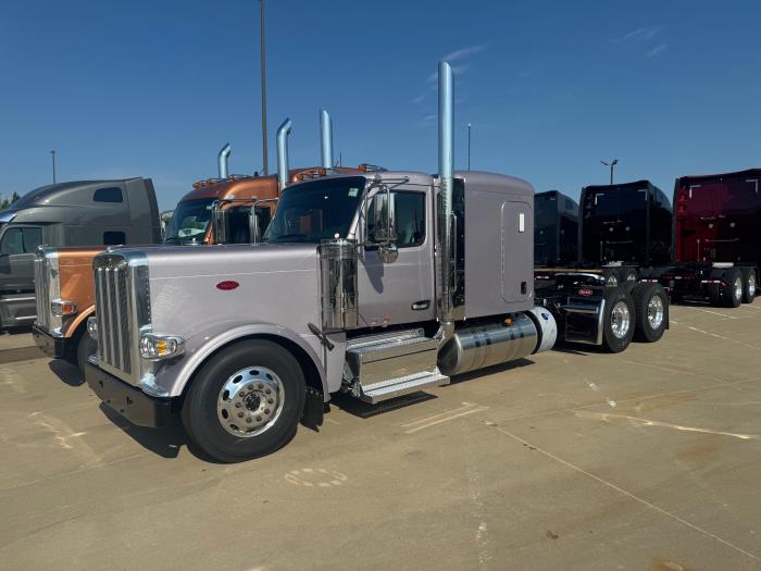 2026 Peterbilt 589-1