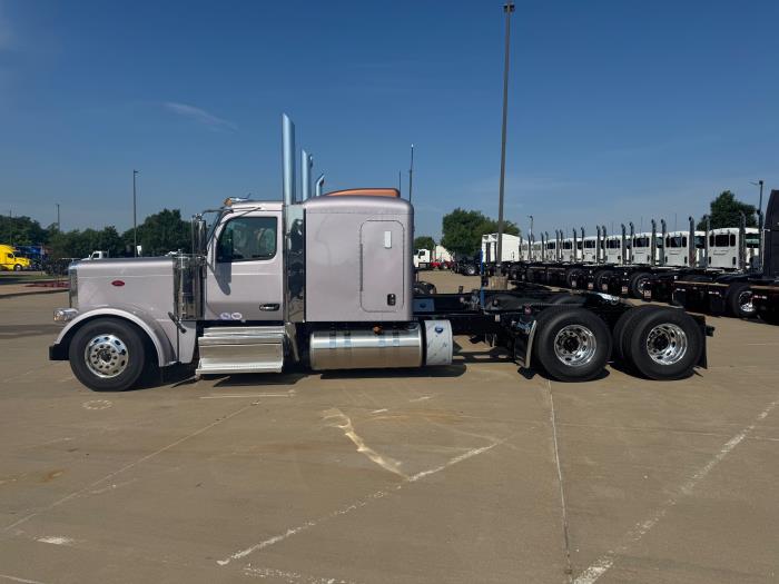 2026 Peterbilt 589-2
