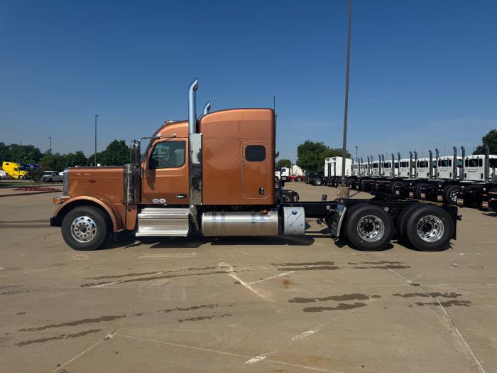 2026 Peterbilt 589-2