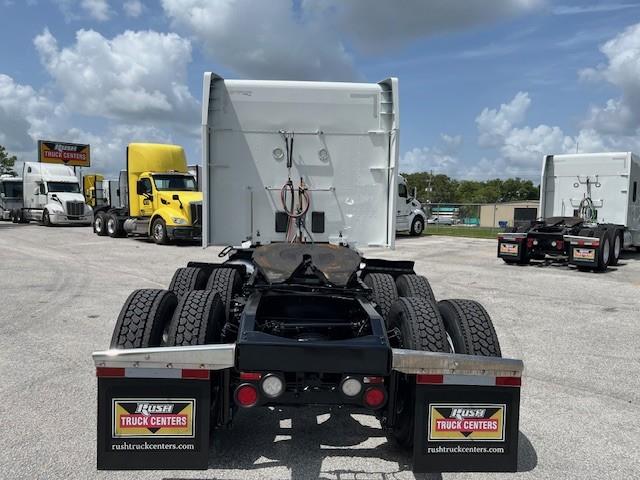 2021 Peterbilt 579-4