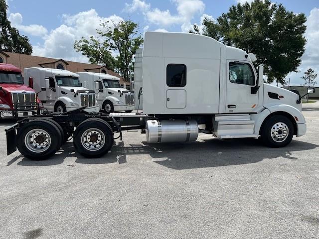 2021 Peterbilt 579-7