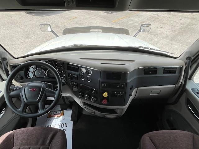 2021 Peterbilt 579-21