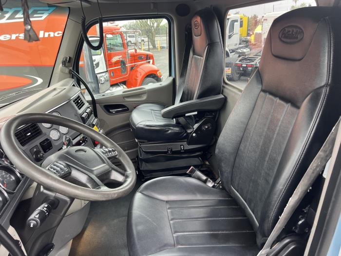 2022 Peterbilt 567-16