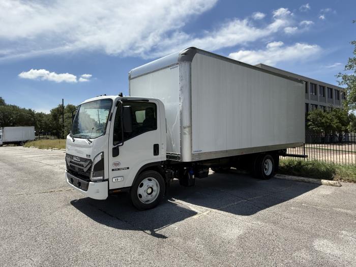 2025 Isuzu NRR-2