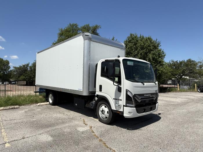 2025 Isuzu NRR-4