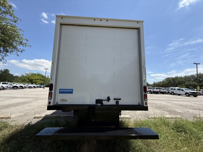 2025 Isuzu NRR-7