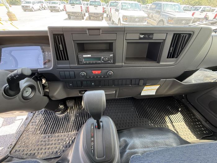 2025 Isuzu NRR-13