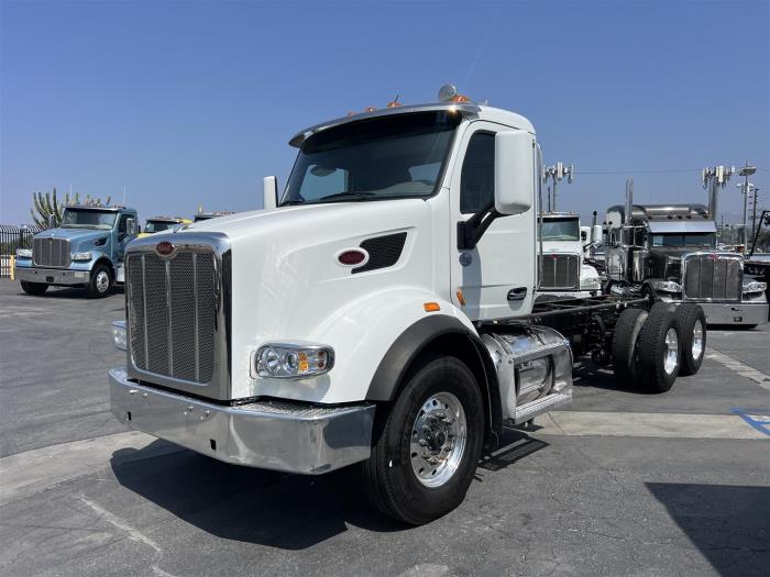 2017 Peterbilt 567-1