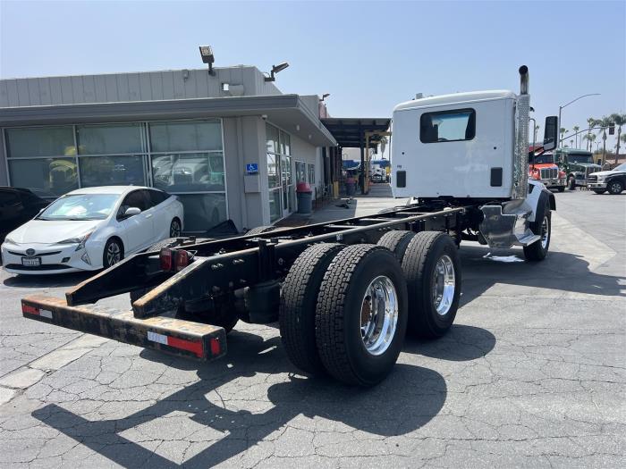 2017 Peterbilt 567-5