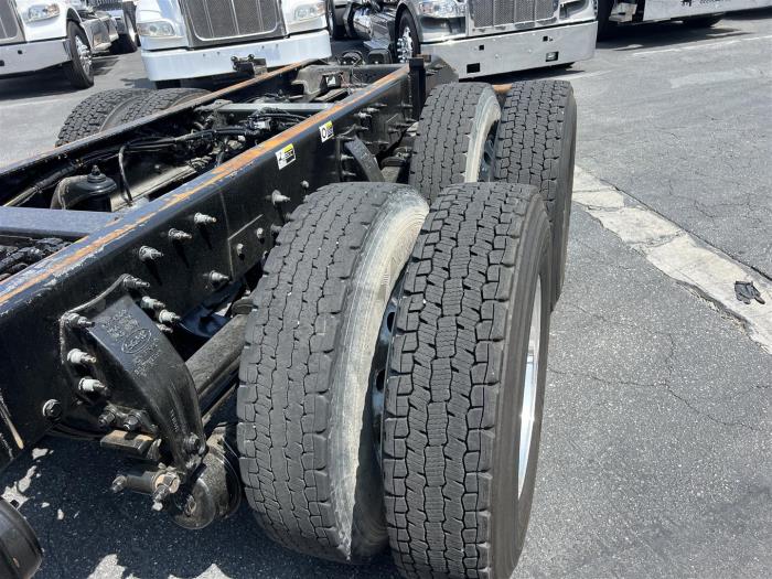 2017 Peterbilt 567-10