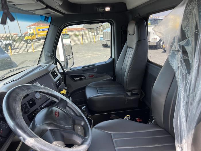 2017 Peterbilt 567-19