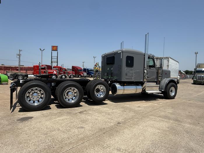 2026 Peterbilt 589-13