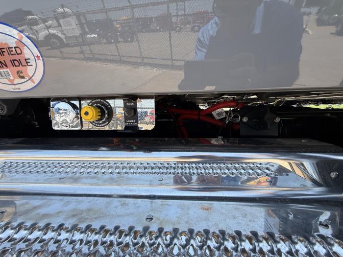 2026 Peterbilt 589-18