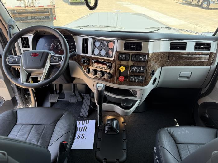 2026 Peterbilt 589-25