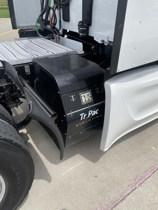 2022 Peterbilt 579-4