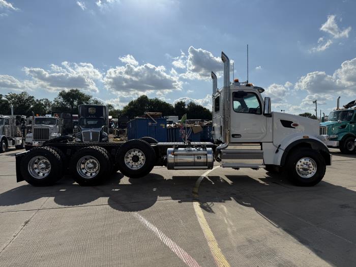 2026 Peterbilt 567-9