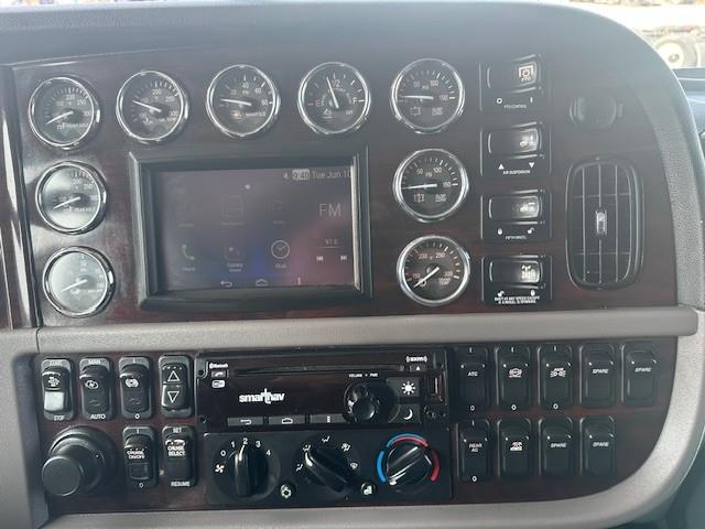 2020 Peterbilt 389-2