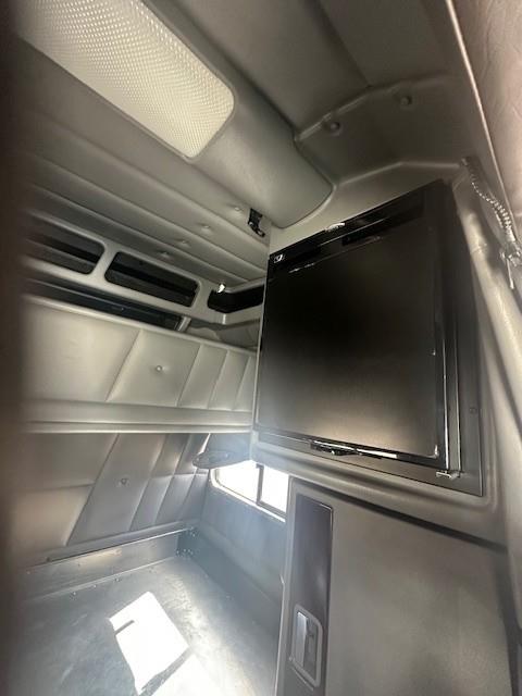 2020 Peterbilt 389-7