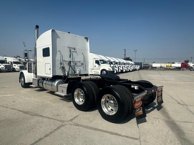 2020 Peterbilt 389-9
