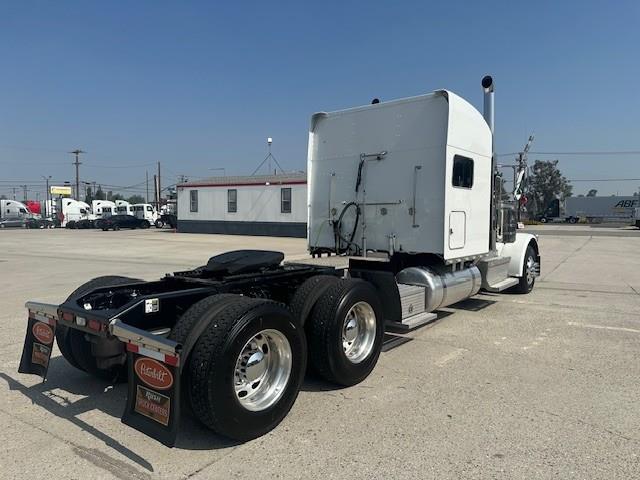 2020 Peterbilt 389-14