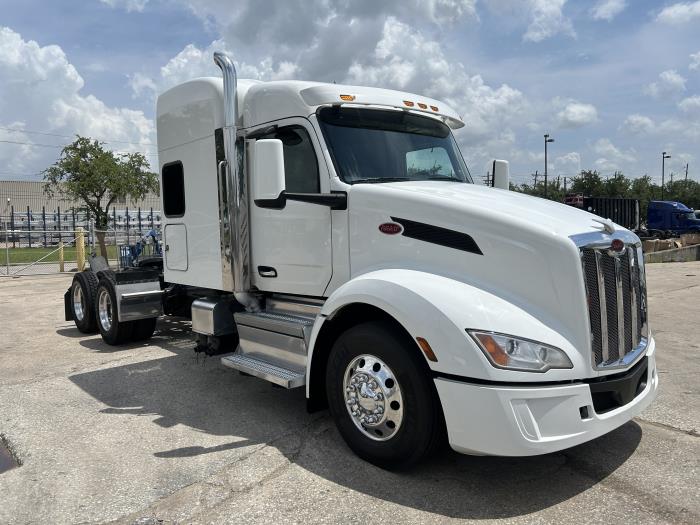 2023 Peterbilt 579-7