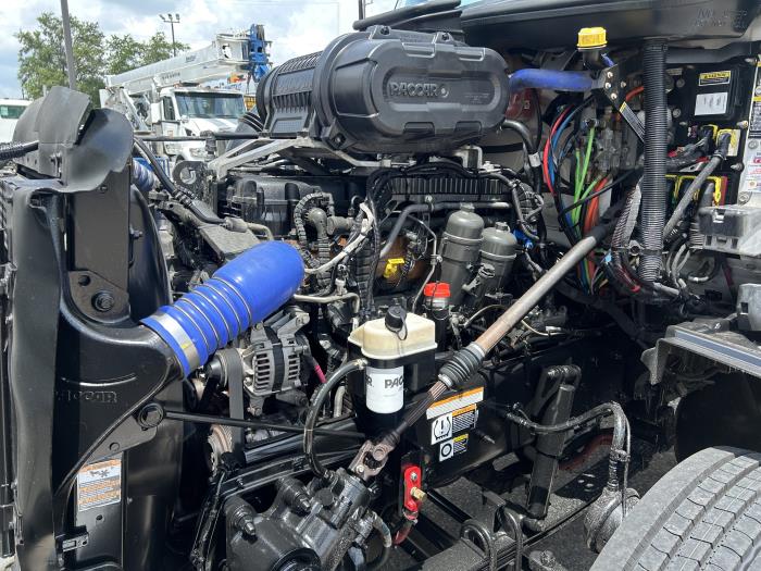 2023 Peterbilt 579-16