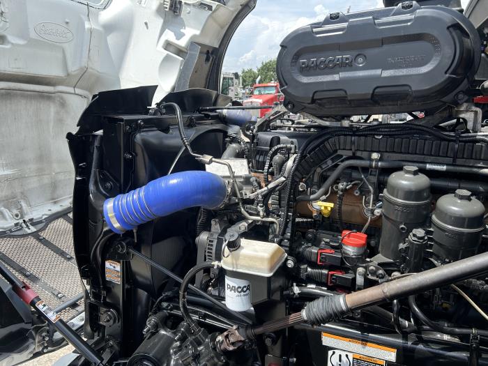 2023 Peterbilt 579-17