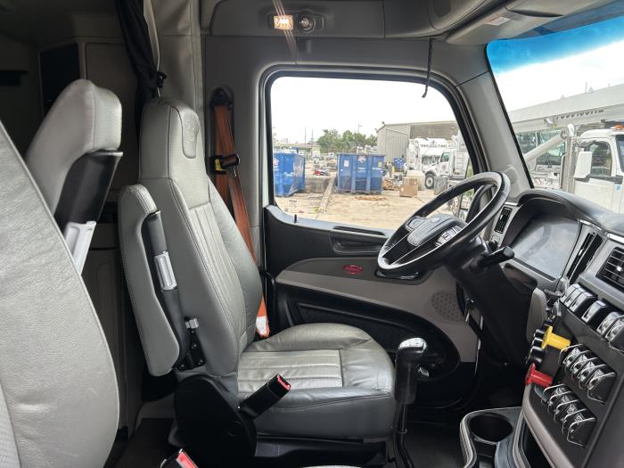 2023 Peterbilt 579-23
