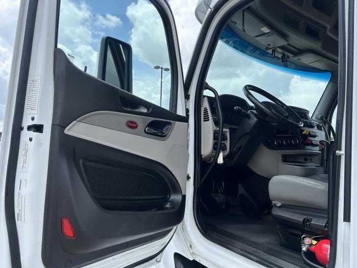 2023 Peterbilt 579-24