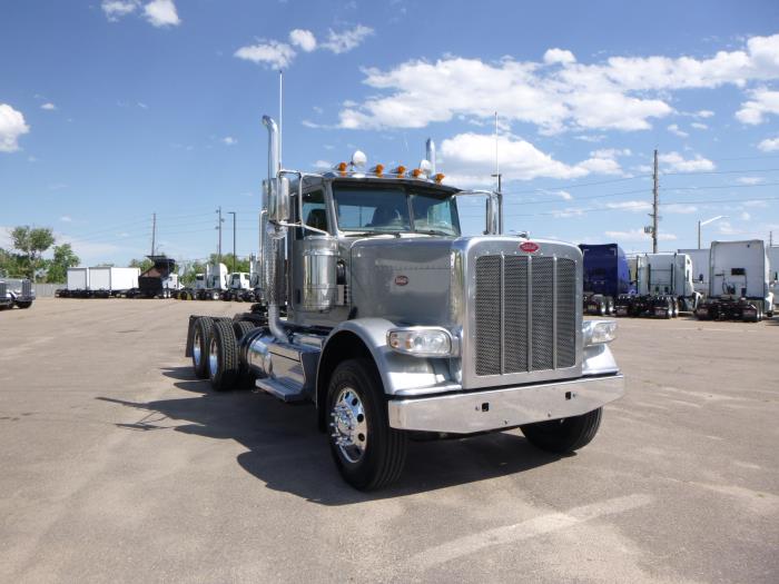 2020 Peterbilt 389-2
