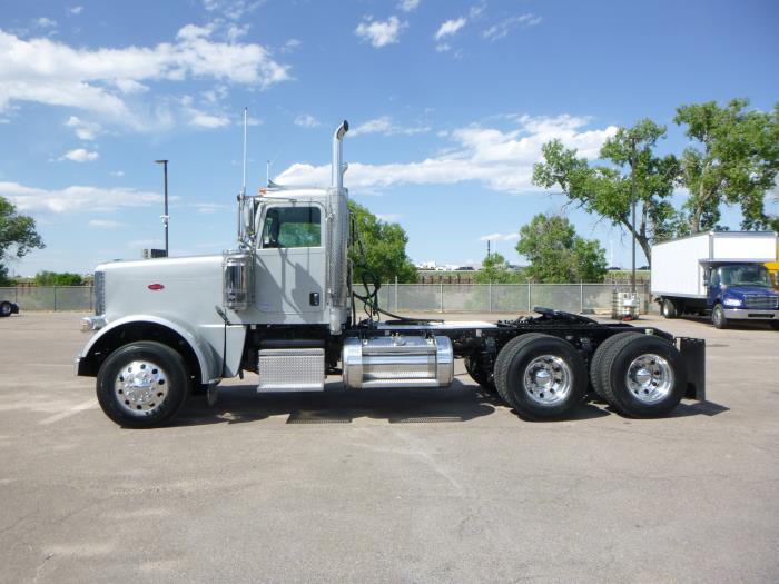 2020 Peterbilt 389-4