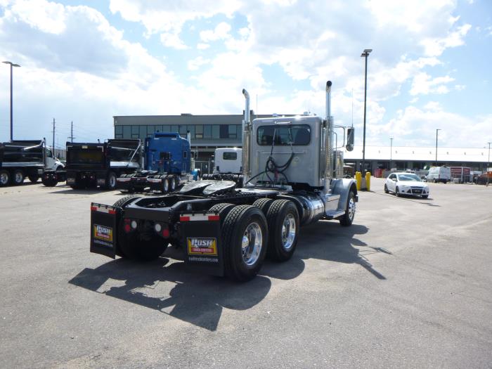 2020 Peterbilt 389-7