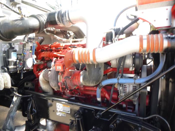 2020 Peterbilt 389-17