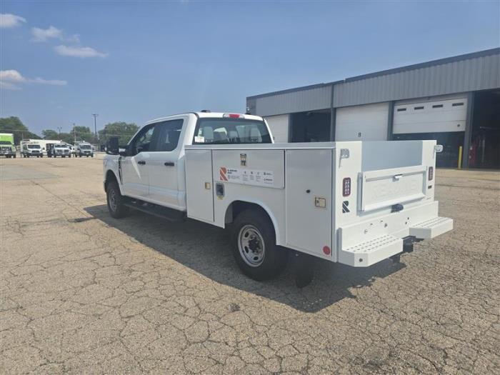 2025 Ford F-250-18