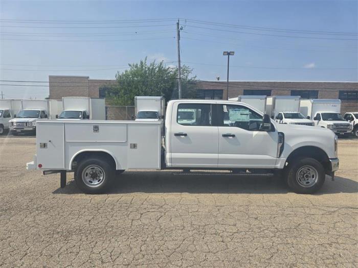 2025 Ford F-250-19