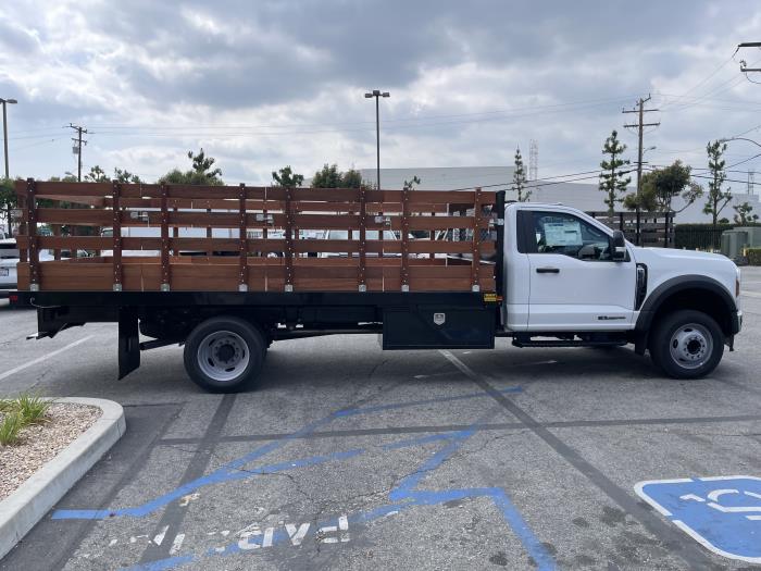 2025 Ford F-550-6