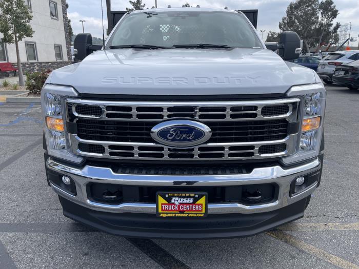 2025 Ford F-550-8