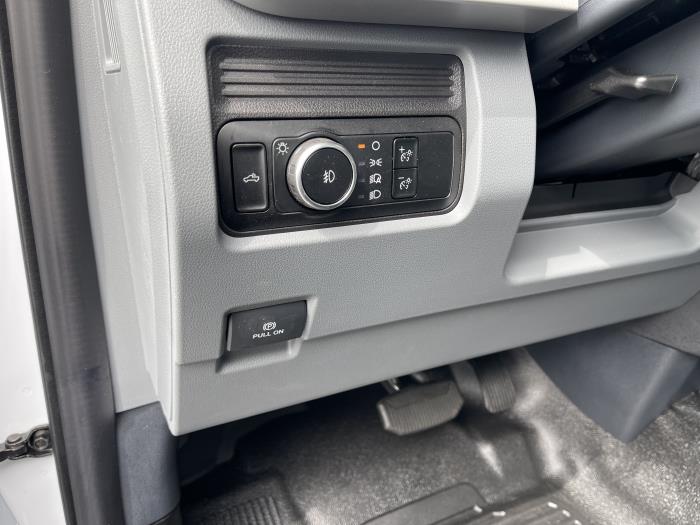 2025 Ford F-550-23