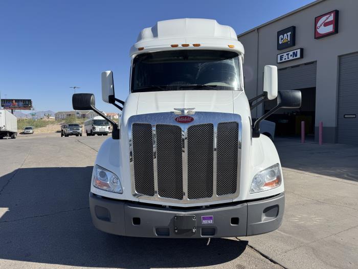 2021 Peterbilt 579-2