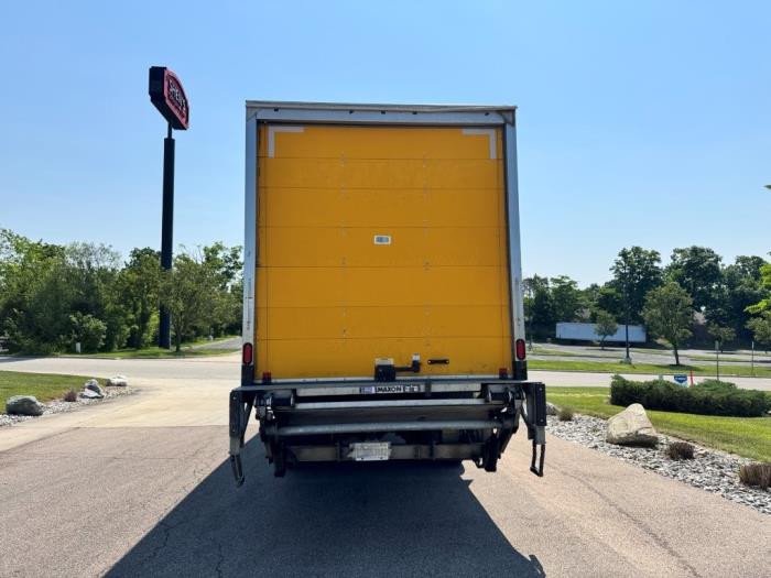 2019 Freightliner Business Class M2 106-2
