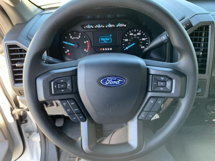 2025 Ford F-550-32