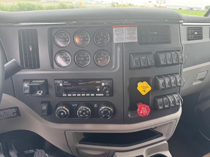 2026 Peterbilt 567-25