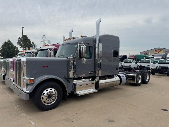 2026 Peterbilt 589-1