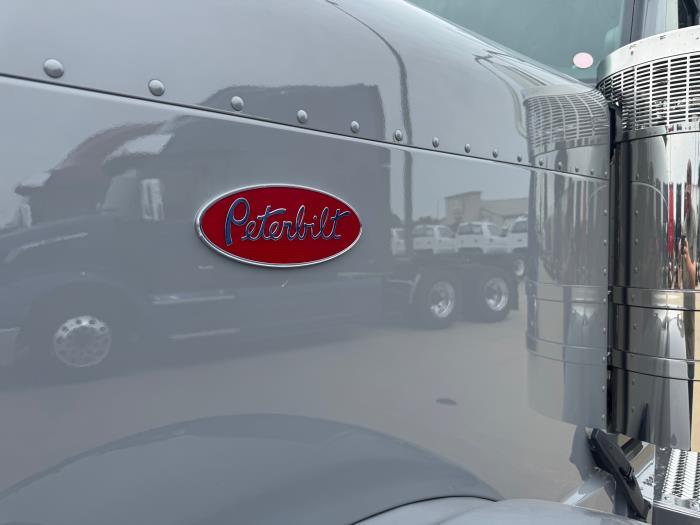 2026 Peterbilt 589-3