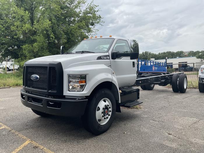 2026 Ford F-750-2