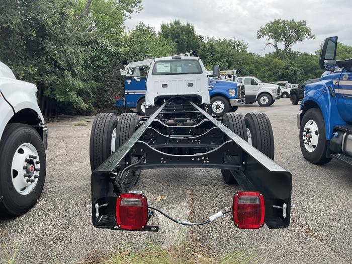 2026 Ford F-750-7