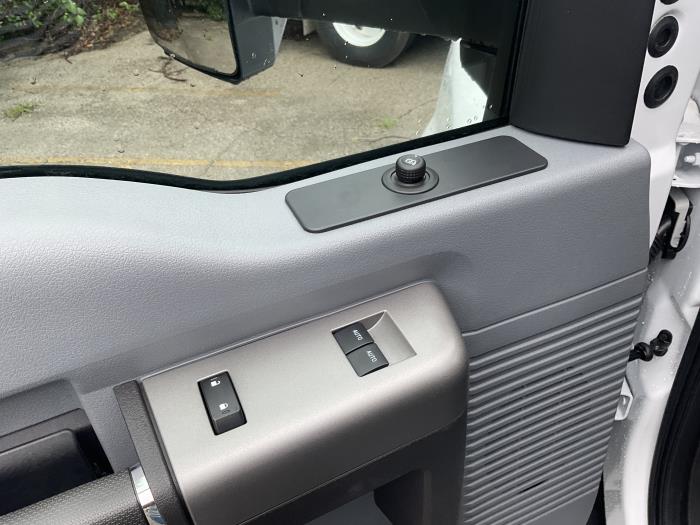 2026 Ford F-750-8