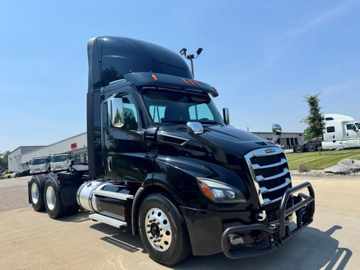 2020 Freightliner Cascadia-3